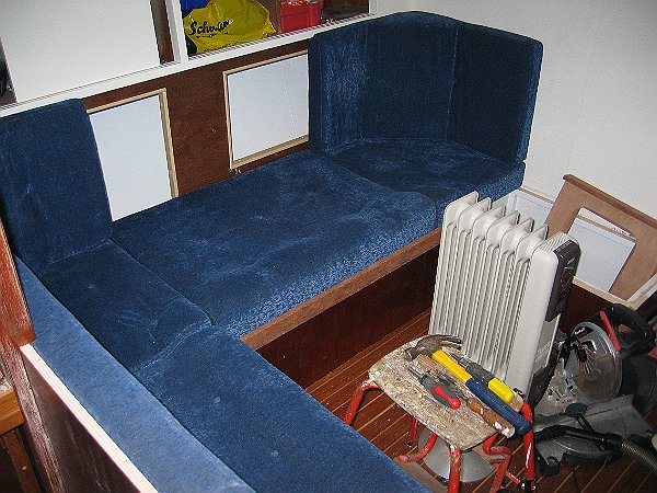 3 u-bank in aanbouw.JPG - De u-bank in aanbouw